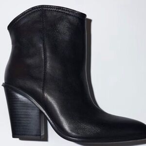 Zara cowboy ankle boots with heel in 39 or 8.5